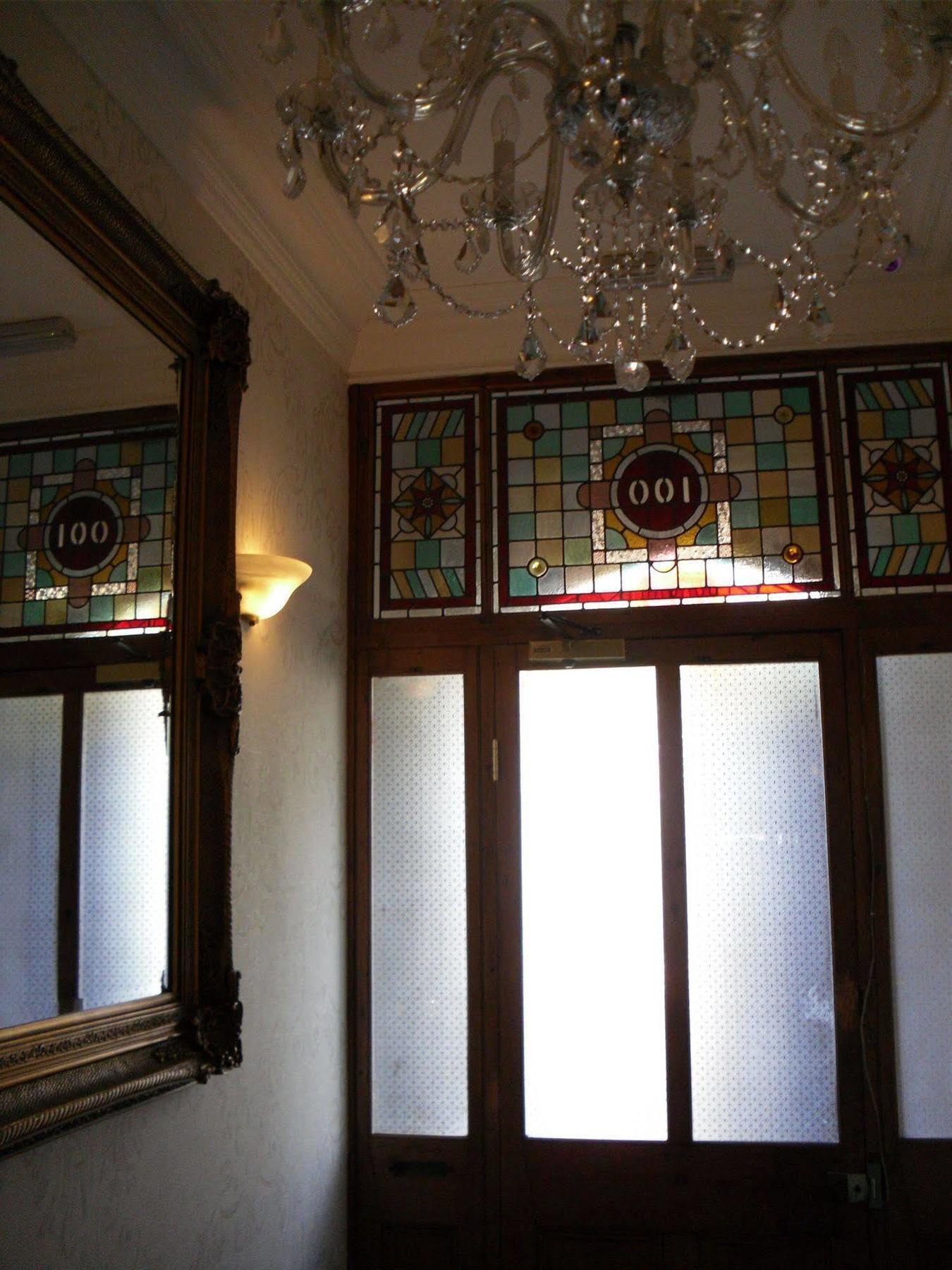 كارديف Number One Hundred Bed And Breakfast المظهر الخارجي الصورة